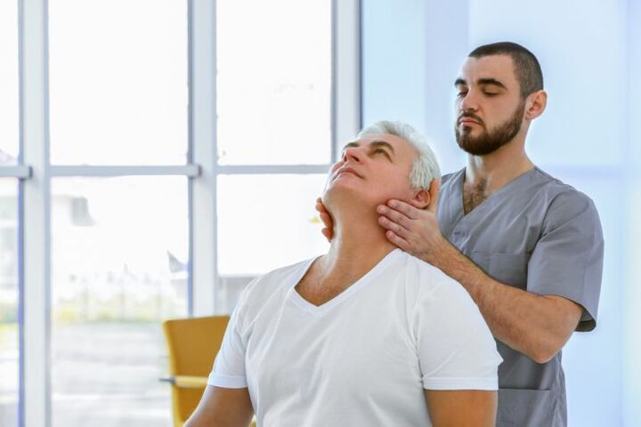 Übungstherapie fir Hals Schmerz